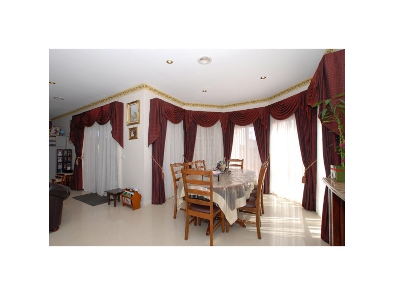 17 Diamond Parade, Skye VIC 3977