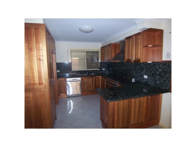 36 Oakwood Drive, Carrum Downs VIC 3201