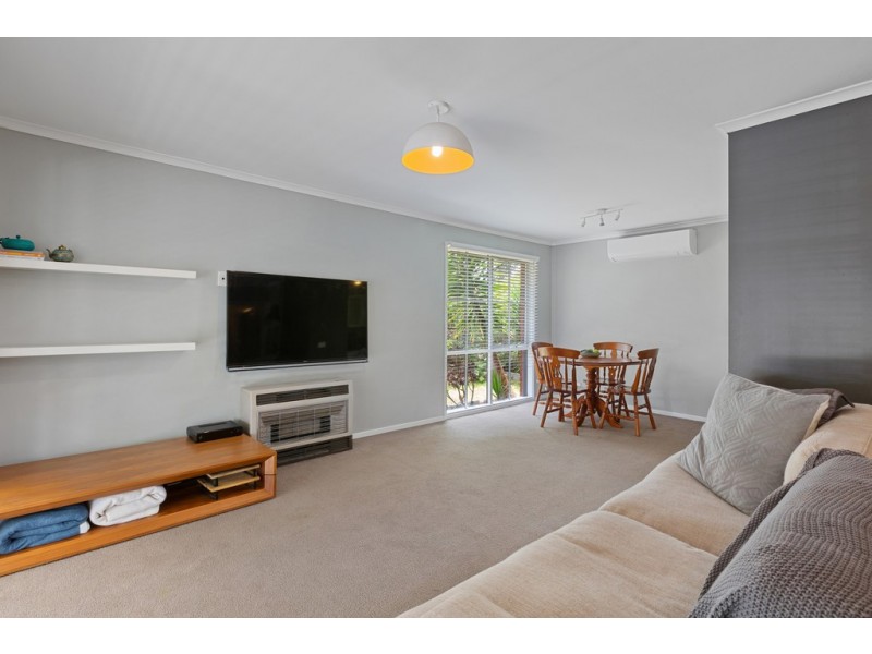 208 Hall Road, Carrum Downs VIC 3201