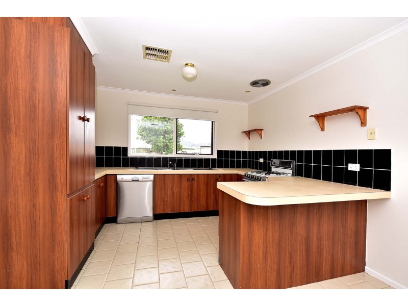 44 Broderick Road, Carrum Downs VIC 3201