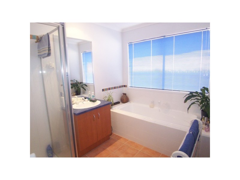 2 Petalnina Close, Somerville VIC 3912