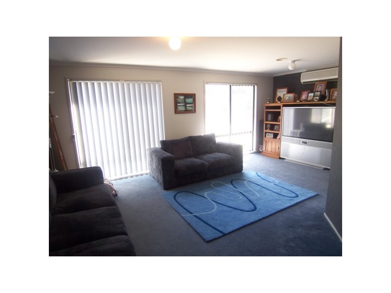 18 John Monash Drive, Skye VIC 3977