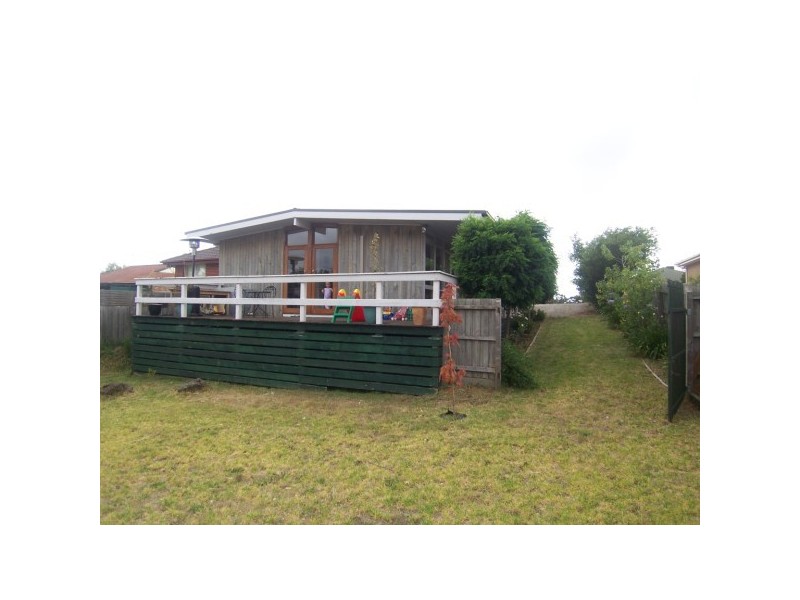28 Hillview Drive, Carrum Downs VIC 3201