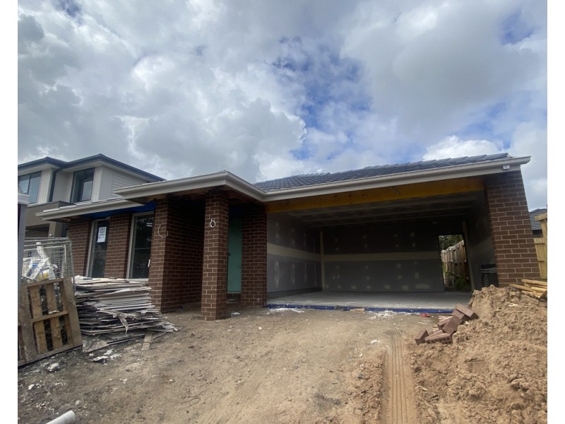 16 Pebble Beach Drive, Carrum Downs VIC 3201