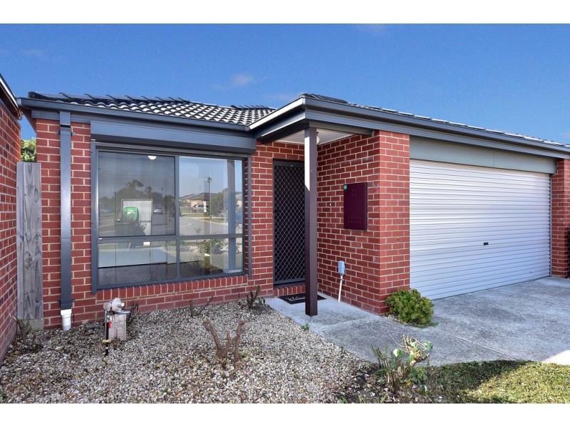 14 Lewin Street, Carrum Downs VIC 3201