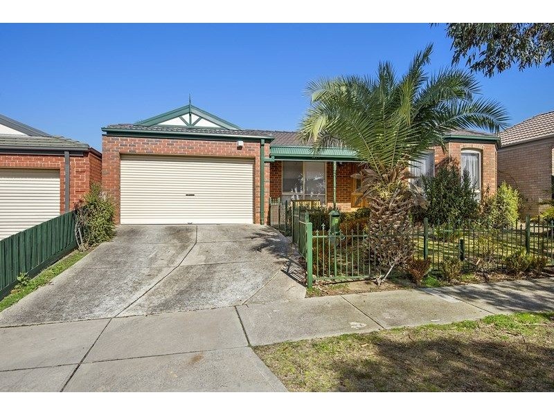 6 John Monash Drive, Skye VIC 3977