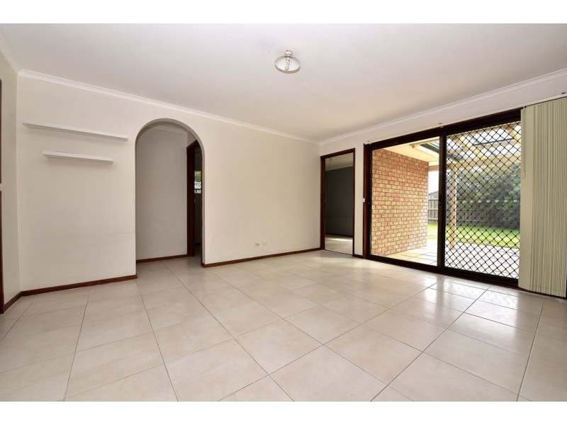 4 Brolga Court, Carrum Downs VIC 3201