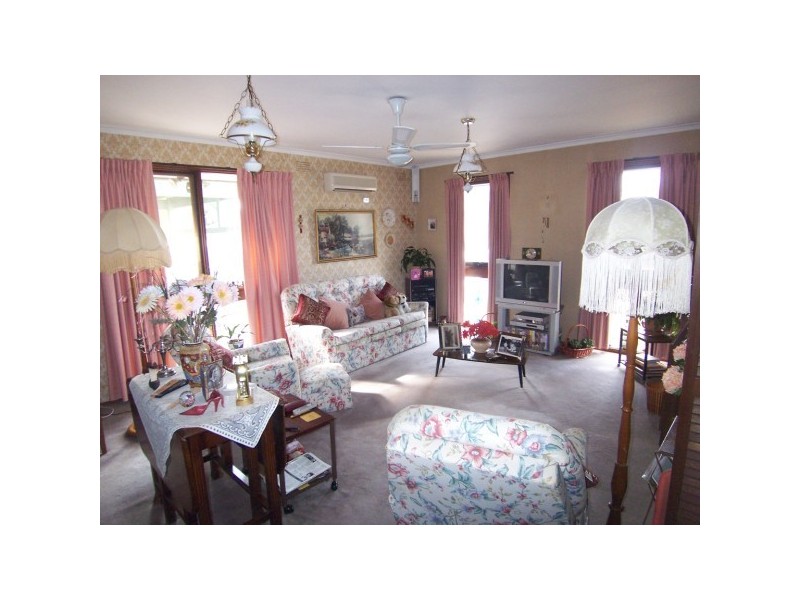 63 Centenary Street, Seaford VIC 3198