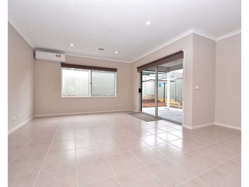 34 Tucker Boulevard, Carrum Downs VIC 3201