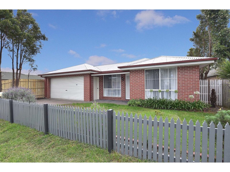 98 Rangeview Drive, Skye VIC 3977