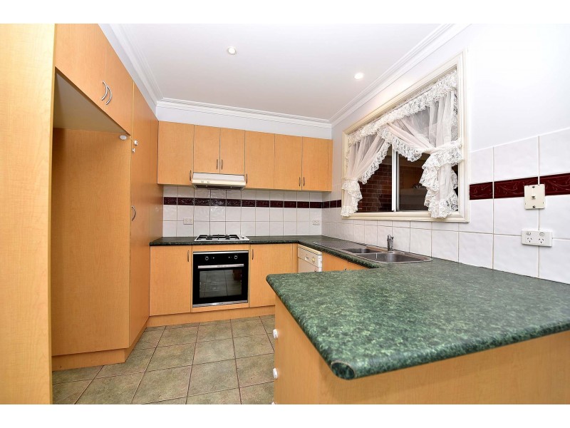 98 Rangeview Drive, Skye VIC 3977