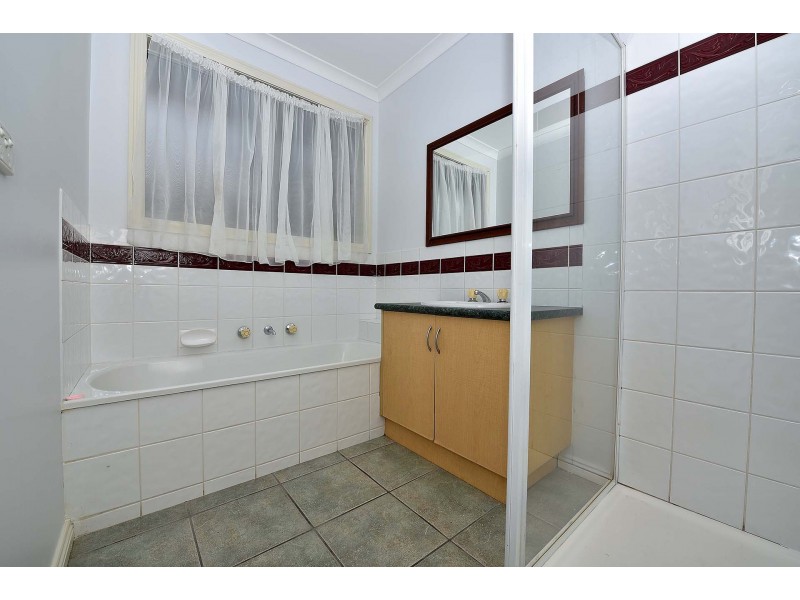 98 Rangeview Drive, Skye VIC 3977