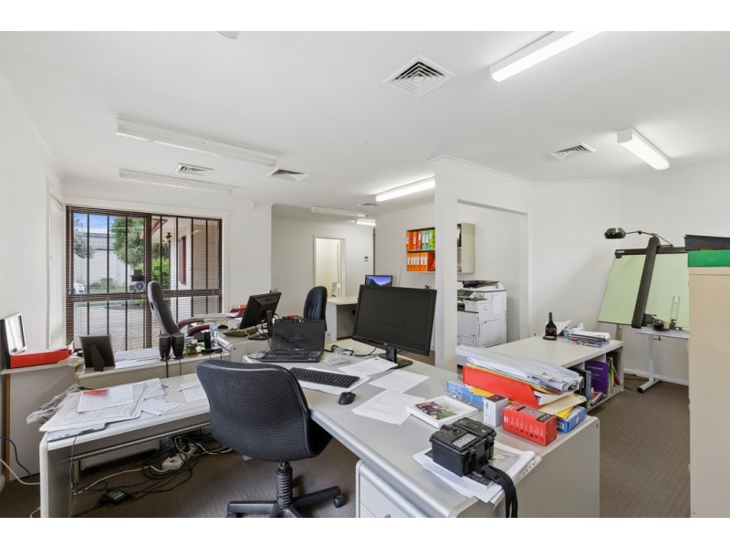 17 Moresby Avenue, Seaford VIC 3198