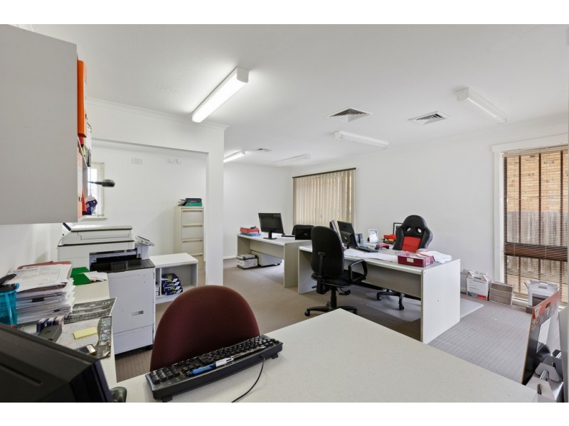 17 Moresby Avenue, Seaford VIC 3198