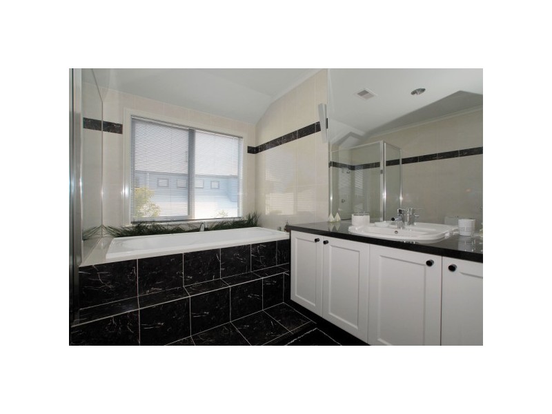 1 Waterways Boulevard, Waterways VIC 3195