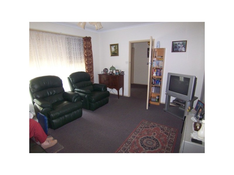 8 Poplar Street, Frankston North VIC 3200