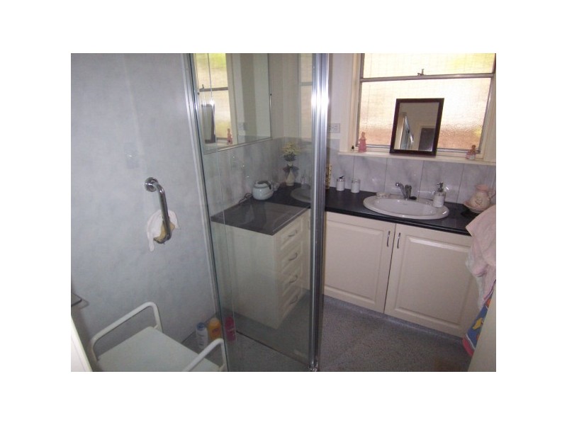 8 Poplar Street, Frankston North VIC 3200