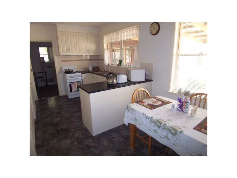 8 Poplar Street, Frankston North VIC 3200