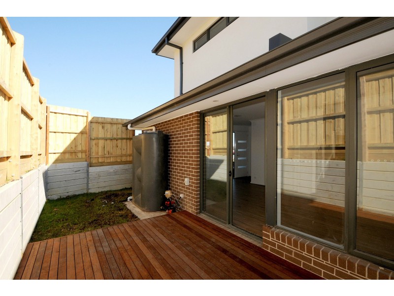 2 Butina Crest, Pakenham VIC 3810