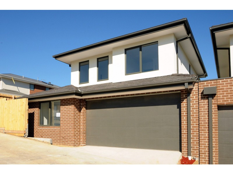 2 Butina Crest, Pakenham VIC 3810