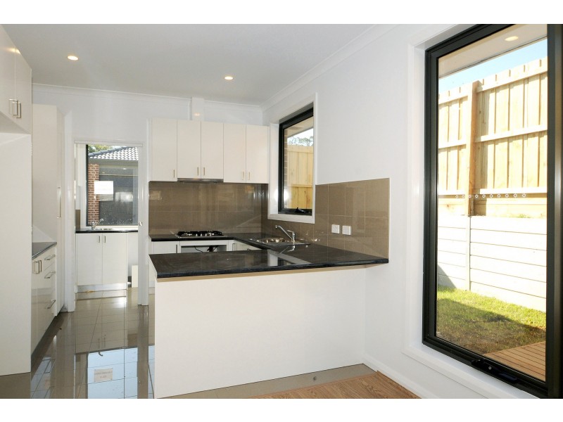 2 Butina Crest, Pakenham VIC 3810