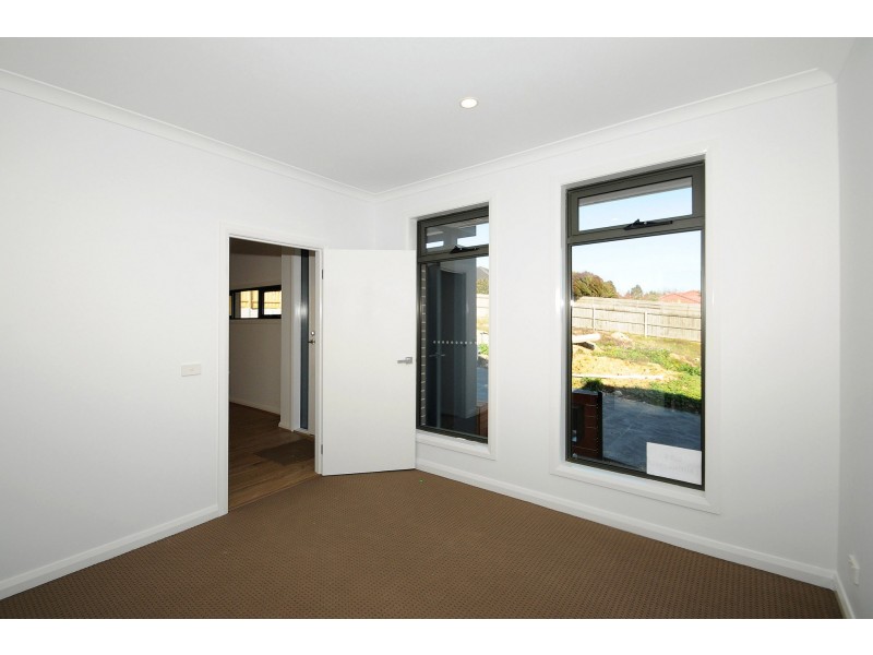 2 Butina Crest, Pakenham VIC 3810