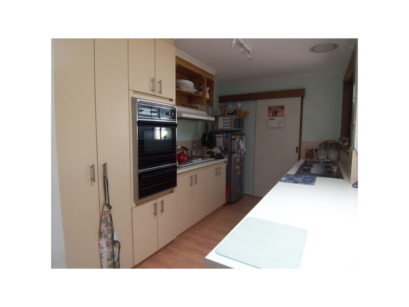 14 Honeyeater Place, Carrum Downs VIC 3201