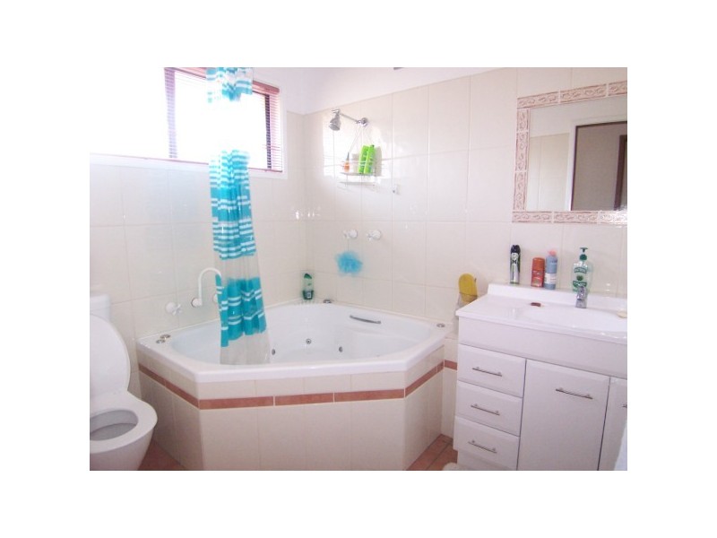 14 Honeyeater Place, Carrum Downs VIC 3201