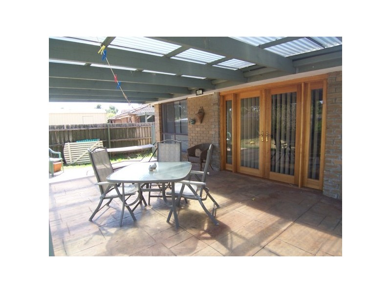 14 Honeyeater Place, Carrum Downs VIC 3201