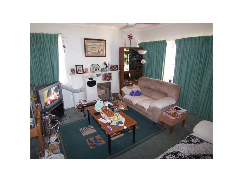 74 Forest Drive, Frankston North VIC 3200
