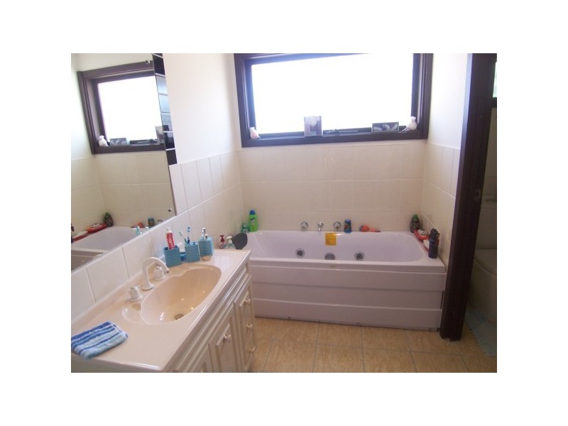 5 Ridley Close, Carrum Downs VIC 3201