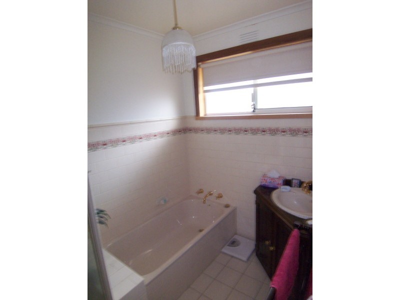 28 Selsey Street, Seaford VIC 3198