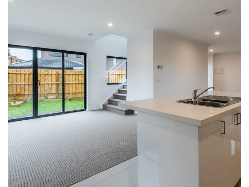 2/13 Gonis Crescent, Carrum Downs VIC 3201