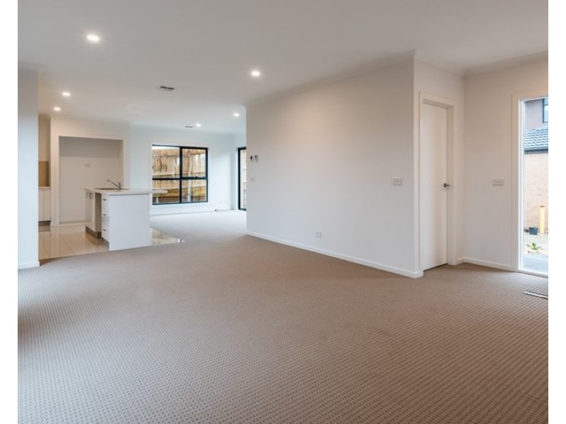 2/13 Gonis Crescent, Carrum Downs VIC 3201