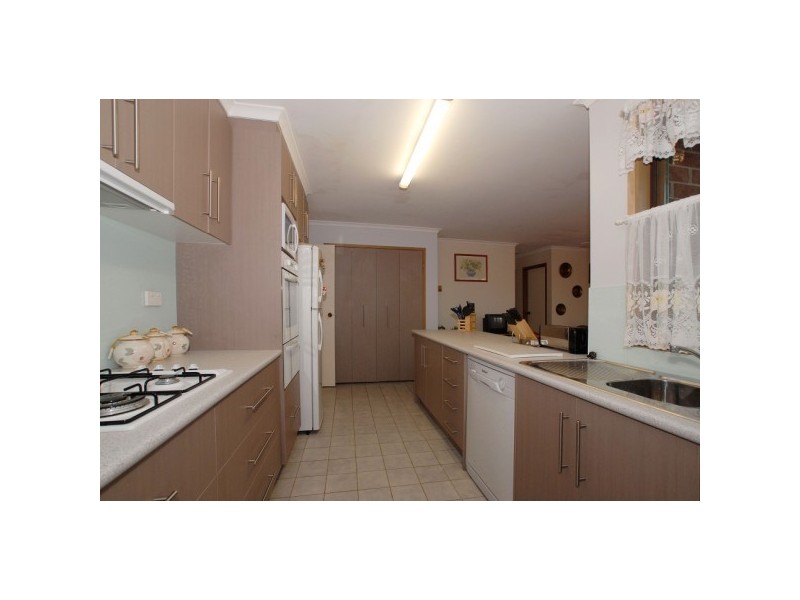 14 Tyntynder Drive, Carrum Downs VIC 3201