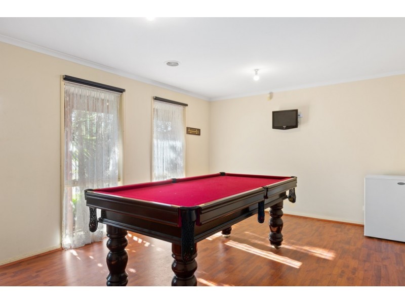 11 Parkside Mews, Cranbourne West VIC 3977