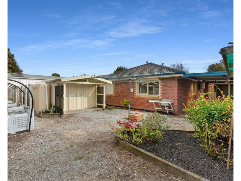 17 Maculata Drive, Cranbourne West VIC 3977