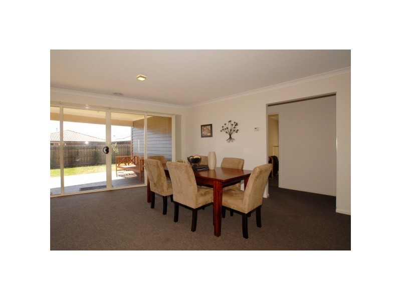 5 Arkley Close, Skye VIC 3977