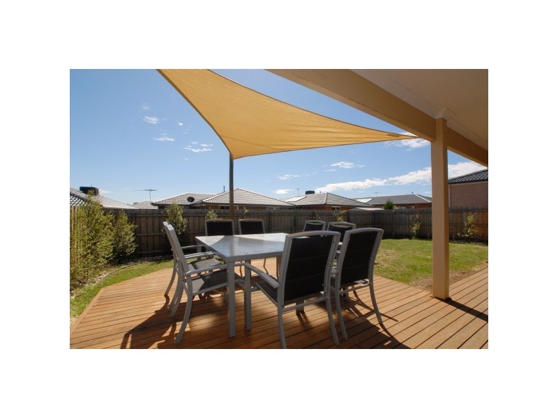 5 Arkley Close, Skye VIC 3977