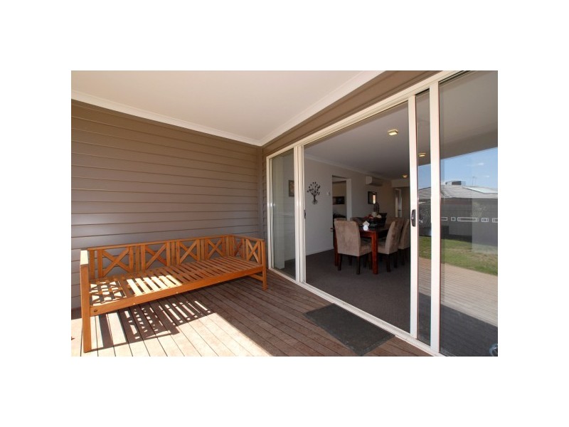 5 Arkley Close, Skye VIC 3977