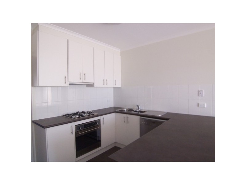 33 Pinewood Drive, Carrum Downs VIC 3201