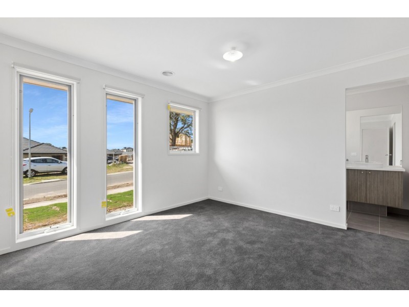 17 Frost Street, Carrum Downs VIC 3201