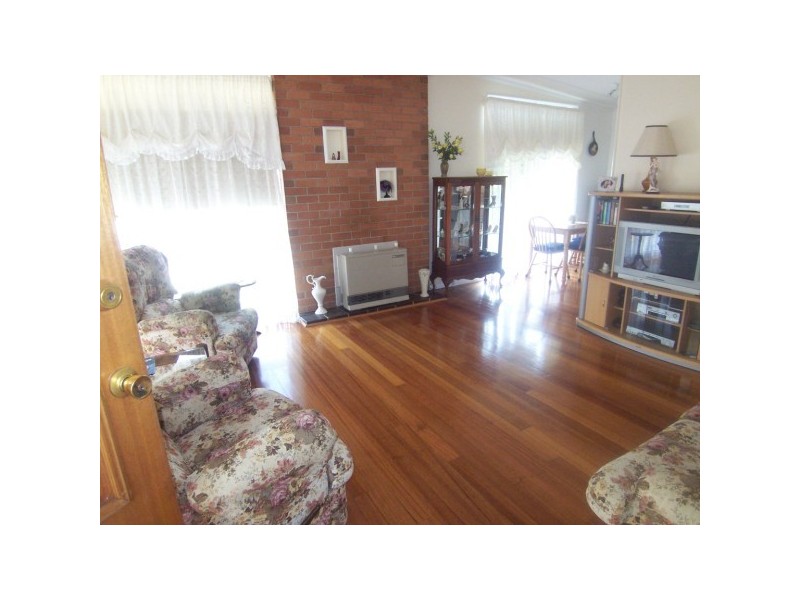 11 Clarke Street, Frankston VIC 3199