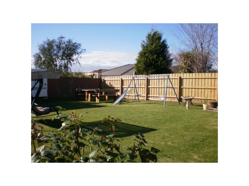 68 Rangeview Drive, Skye VIC 3977