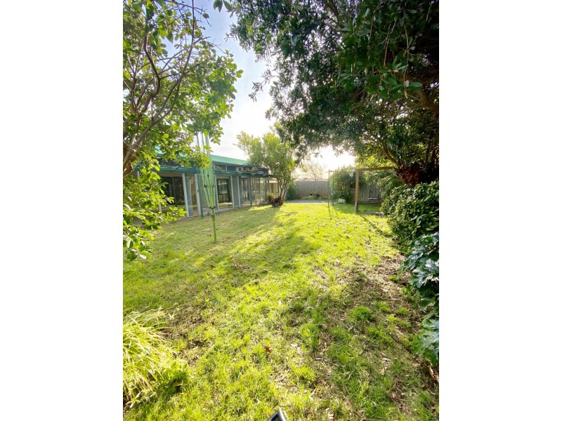 34 Edinborough Street, Hallam VIC 3803