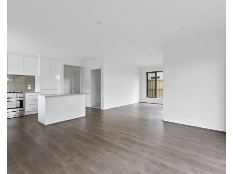 1 Abacus Lane, Cranbourne South VIC 3977