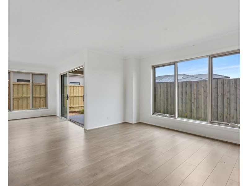 1 Abacus Lane, Cranbourne South VIC 3977