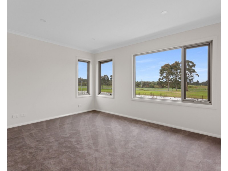 1 Abacus Lane, Cranbourne South VIC 3977