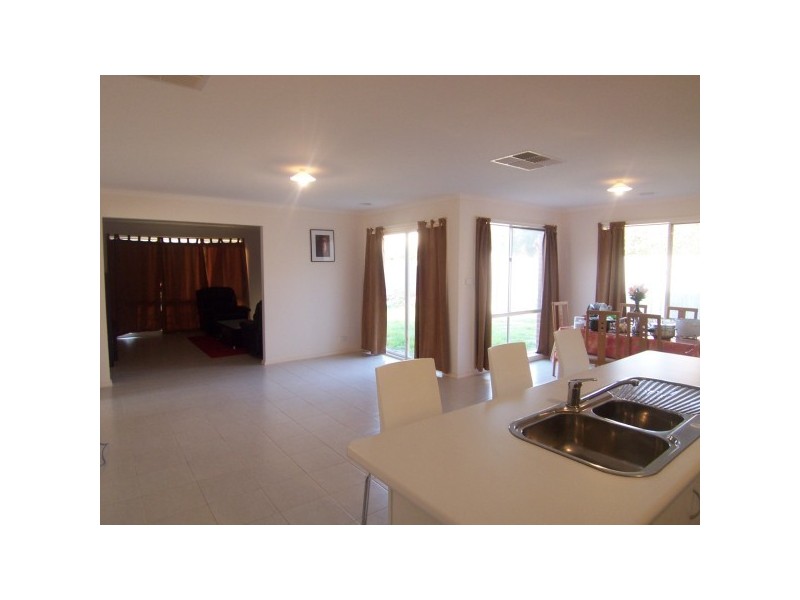 85  Broderick Road, Carrum Downs VIC 3201