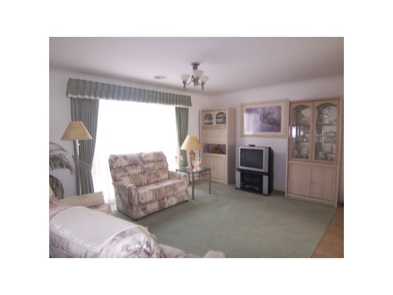 13 Hooper Drive, Skye VIC 3977